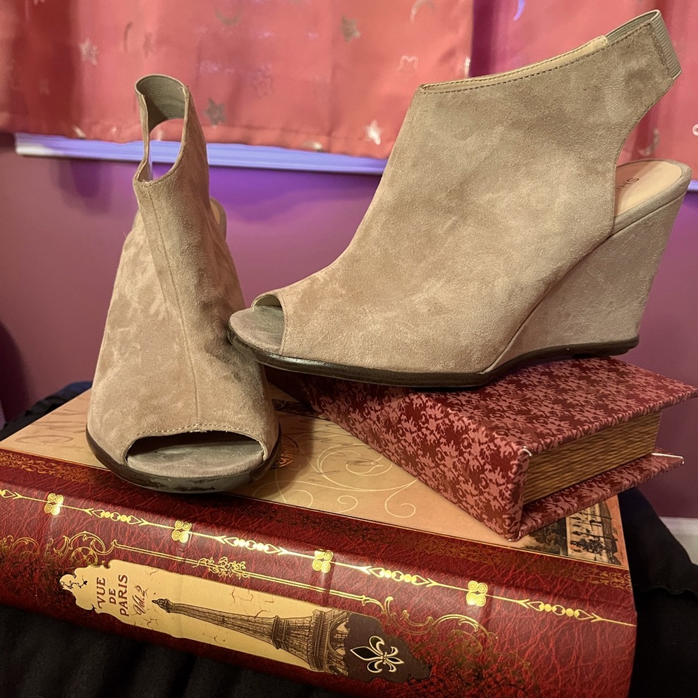 Shoemint Slingback Wedges